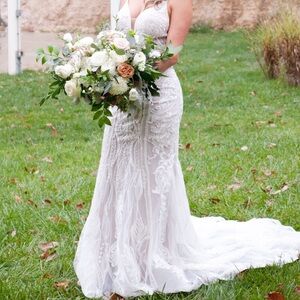 Size 6 Essence of Australia Wedding Dress